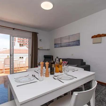 Floritas 18 - Two Bed Playa de las Americas (Tenerife)